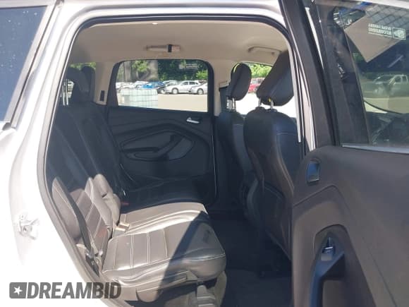 ✅ 2019 Ford Escape SEL • VIN: 1FMCU9H93KUA36717 • Lot: 42592193. Listed on IAAI with 123,099 mi. Free auction sales archive from the USA and detailed vehicle history report at DreamBid. Image 8.