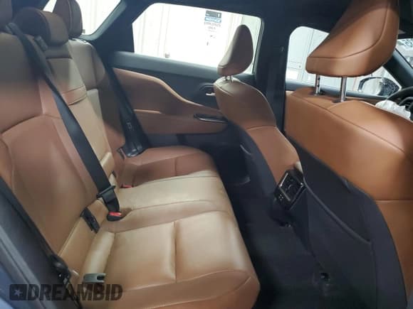 ✅ 2025 Toyota Crown XLE • VIN: JTDACAAJ3S3007535 • Lot: 92850935. Listed on Copart with 33,475 mi. Free auction sales archive from the USA and detailed vehicle history report at DreamBid. Image 10.