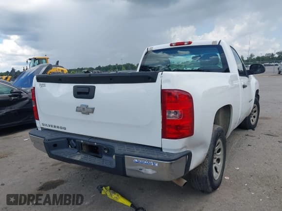 ✅ 2008 Chevrolet Silverado 1500 Work Truck • VIN: 1GCEC14X78Z129001 • Lot: 43266965. Listed on IAAI with Not provided. Free auction sales archive from the USA and detailed vehicle history report at DreamBid. Image 4.
