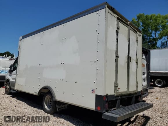 ✅ 2021 Ford Transit • VIN: 1FDBF8PG8MKA05168 • Лот: 59320854. Опубликован ранее на Copart с пробегом Не указан. Бесплатный доступ к архиву аукционных продаж из США и подробный отчёт об истории автомобиля на DreamBid. Изображение 2.