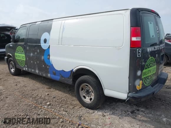 ✅ 2016 Chevrolet Express Cargo • VIN: 1GCZGHFF1G1247447 • Лот: 41432611. Опубликован ранее на IAAI с пробегом 111 432 миль. Бесплатный доступ к архиву аукционных продаж из США и подробный отчёт об истории автомобиля на DreamBid. Изображение 3.