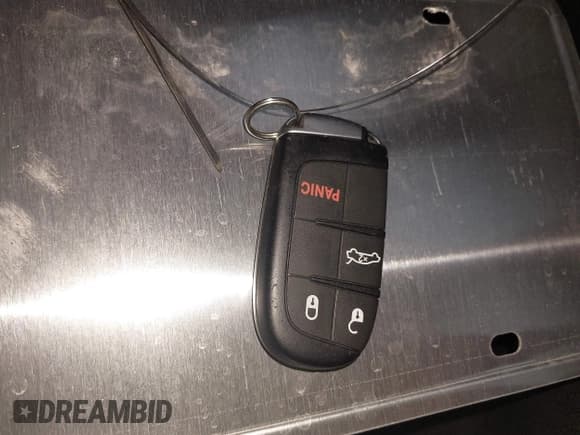 ✅ 2019 Dodge Charger Police • VIN: 2C3CDXAT3KH582875 • Lot: 41329710. Wystawiony na IAAI z przebiegiem 85 339 mil. Bezpłatny archiwum sprzedaży aukcyjnych z USA i szczegółowy raport historii pojazdu na DreamBid. Zdjęcie 11.