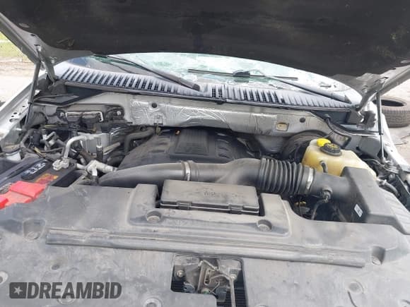 ✅ 2017 Ford Expedition Max Limited • VIN: 1FMJK1KT2HEA77474 • Lot: 42133132. Wystawiony na IAAI z przebiegiem 104 882 mil. Bezpłatny archiwum sprzedaży aukcyjnych z USA i szczegółowy raport historii pojazdu na DreamBid. Zdjęcie 10.