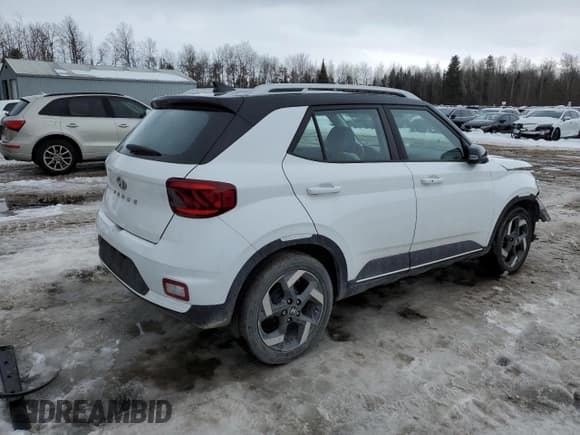 ✅ 2022 Hyundai Venue SEL • VIN: KMHRC8A33NU205829 • Lot: 46024315. Listed on Copart with 82,977 mi. Free auction sales archive from the USA and detailed vehicle history report at DreamBid. Image 3.