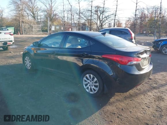 ✅ 2013 Hyundai Elantra Limited • VIN: 5NPDH4AE1DH177516 • Lot: 43786406. Listed on IAAI with 117,787 mi. Free auction sales archive from the USA and detailed vehicle history report at DreamBid. Image 3.