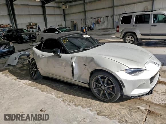 ✅ 2016 Mazda MX-5 Miata Club • VIN: JM1NDAC77G0107615 • Лот: 94939765. Опубликован ранее на Copart с пробегом 54 148 миль. Бесплатный доступ к архиву аукционных продаж из США и подробный отчёт об истории автомобиля на DreamBid. Изображение 4.