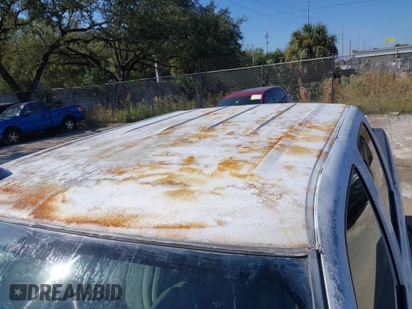 ✅ 2005 GMC Sierra 1500 SLT • VIN: 2GTEC13TX51126662 • Лот: 43620463. Опубликован ранее на IAAI с пробегом 135 554 миль. Бесплатный доступ к архиву аукционных продаж из США и подробный отчёт об истории автомобиля на DreamBid. Изображение 17.