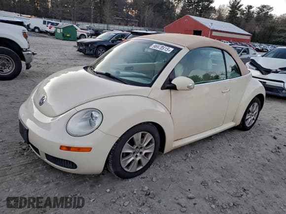 ✅ 2009 Volkswagen Beetle S • VIN: 3VWRG31Y99M400641 • Lot: 96970915. Listed on Copart with 200,413 mi. Free auction sales archive from the USA and detailed vehicle history report at DreamBid. Image 1.