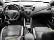 ✅ 2016 Hyundai Veloster Turbo • VIN: KMHTC6AE4GU298732 • Лот: 73544994. Размещён на Copart с пробегом 94 061 миль миль. Получите бесплатный доступ к архиву аукционных продаж из США и посмотрите подробный отчёт об истории автомобиля на DreamBid. Изображение 8.