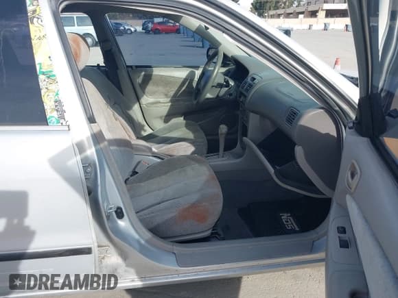 ✅ 1999 Toyota Corolla LE • VIN: 1NXBR12E7XZ221588 • Lot: 43836707. Wystawiony na IAAI z przebiegiem 295 529 mil. Bezpłatny archiwum sprzedaży aukcyjnych z USA i szczegółowy raport historii pojazdu na DreamBid. Zdjęcie 5.