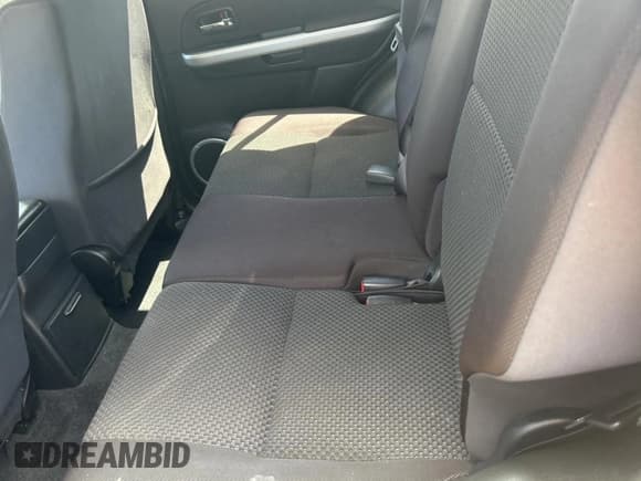 ✅ 2011 Suzuki Grand Vitara Premium • VIN: JS3TE0D23B4100407 • Lot: 71732535. Wystawiony na Copart z przebiegiem 98 575 mil. Bezpłatny archiwum sprzedaży aukcyjnych z USA i szczegółowy raport historii pojazdu na DreamBid. Zdjęcie 15.