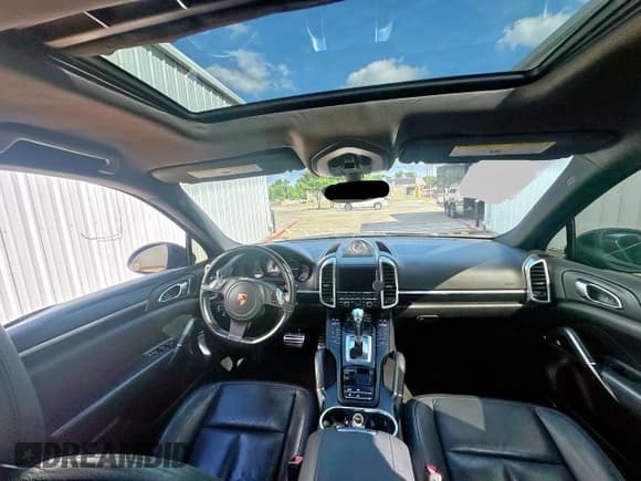 ✅ 2012 Porsche Cayenne S • VIN: WP1AB2A20CLA44947 • Lot: 56435955. Listed on Copart with 144,846 mi. Free auction sales archive from the USA and detailed vehicle history report at DreamBid. Image 9.