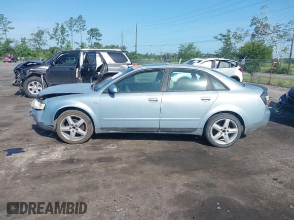 ✅ 2004 Audi A4 1.8T • VIN: WAULC68E44A105113 • Lot: 42475749. Listed on IAAI with 239,861 mi. Free auction sales archive from the USA and detailed vehicle history report at DreamBid. Image 14.