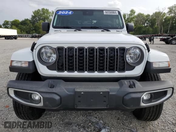✅ 2024 Jeep Gladiator Willys • VIN: 1C6HJTAG4RL119623 • Лот: 68356964. Опубликован ранее на Copart с пробегом 19 миль. Бесплатный доступ к архиву аукционных продаж из США и подробный отчёт об истории автомобиля на DreamBid. Изображение 5.