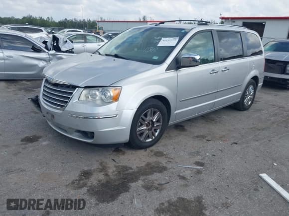 ✅ 2009 Chrysler Town & Country Limited • VIN: 2A8HR64X59R561518 • Lot: 41912572. Wystawiony na IAAI z przebiegiem 165 518 mil. Bezpłatny archiwum sprzedaży aukcyjnych z USA i szczegółowy raport historii pojazdu na DreamBid. Zdjęcie 2.