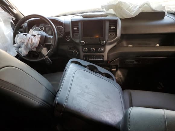 ✅ 2024 Ram 2500 Tradesman • VIN: 3C6UR5HJ3RG152128 • Lot: 59381744. Wystawiony na Copart z przebiegiem Nie podano. Bezpłatny archiwum sprzedaży aukcyjnych z USA i szczegółowy raport historii pojazdu na DreamBid. Zdjęcie 8.