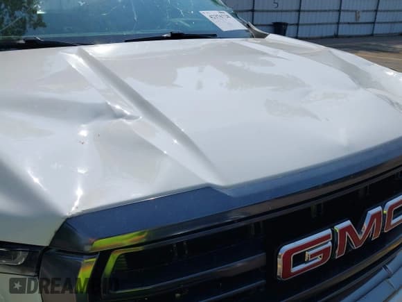 ✅ 2024 GMC Yukon AT4 • VIN: 1GKS2CKD0RR205285 • Lot: 42376728. Wystawiony na IAAI z przebiegiem 26 268 mil. Bezpłatny archiwum sprzedaży aukcyjnych z USA i szczegółowy raport historii pojazdu na DreamBid. Zdjęcie 18.