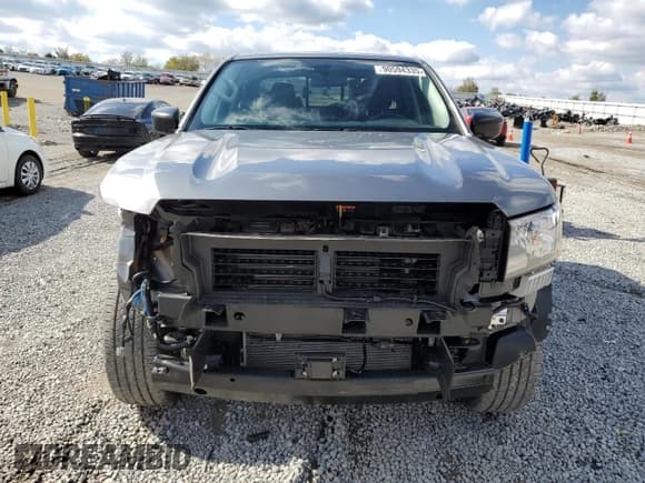 ✅ 2025 Nissan Frontier SL • VIN: 1N6ED1EJ3SN634441 • Lot: 90594335. Wystawiony na Copart z przebiegiem 8 453 mil. Bezpłatny archiwum sprzedaży aukcyjnych z USA i szczegółowy raport historii pojazdu na DreamBid. Zdjęcie 5.