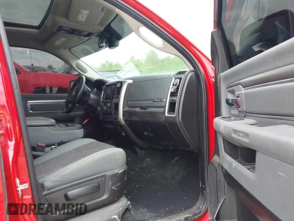 ✅ 2019 Ram 1500 SLT • VIN: 1C6RR7LT6KS527356 • Lot: 42314994. Listed on IAAI with 89,126 mi. Free auction sales archive from the USA and detailed vehicle history report at DreamBid. Image 5.