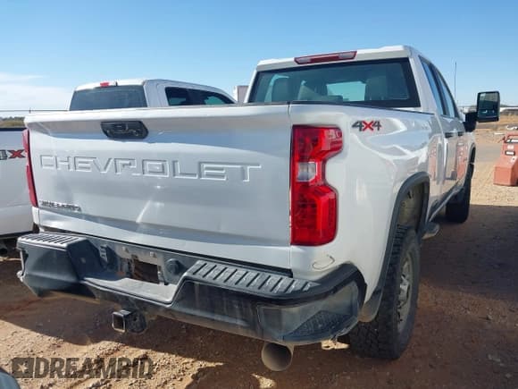 ✅ 2022 Chevrolet Silverado 2500HD Work Truck • VIN: 1GC2YLEY9NF233770 • Lot: 40905415. Wystawiony na IAAI z przebiegiem 145 387 mil. Bezpłatny archiwum sprzedaży aukcyjnych z USA i szczegółowy raport historii pojazdu na DreamBid. Zdjęcie 16.