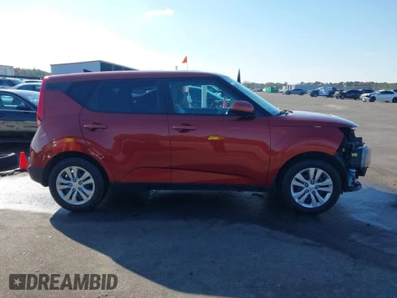 ✅ 2021 Kia Soul LX • VIN: KNDJ23AU0M7791175 • Lot: 43730459. Listed on IAAI with 64,173 mi. Free auction sales archive from the USA and detailed vehicle history report at DreamBid. Image 14.