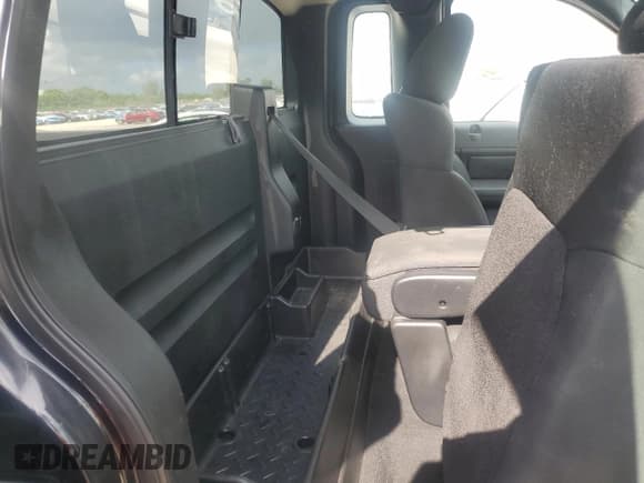 ✅ 2008 Ford F-150 XL • VIN: 1FTRF14V78KD43776 • Лот: 69346535. Опубликован ранее на Copart с пробегом 164 427 миль. Бесплатный доступ к архиву аукционных продаж из США и подробный отчёт об истории автомобиля на DreamBid. Изображение 10.