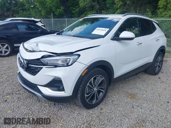 ✅ 2021 Buick Encore GX Essence • VIN: KL4MMFSL7MB171106 • Lot: 42634028. Wystawiony na IAAI z przebiegiem 44 478 mil. Bezpłatny archiwum sprzedaży aukcyjnych z USA i szczegółowy raport historii pojazdu na DreamBid. Zdjęcie 2.