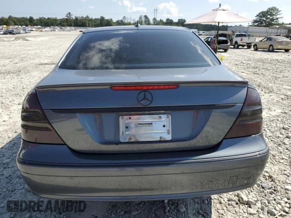 ✅ 2009 Mercedes-Benz E 320 • VIN: WDBUF22X79B373087 • Lot: 68605214. Wystawiony na Copart z przebiegiem 195 757 mil. Bezpłatny archiwum sprzedaży aukcyjnych z USA i szczegółowy raport historii pojazdu na DreamBid. Zdjęcie 6.