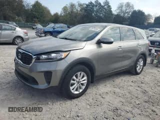 ✅ 2019 Kia Sorento LX • VIN: 5XYPG4A39KG514792 • Лот: 89474495. Опубликован ранее на Copart с пробегом 127 990 миль. Бесплатный доступ к архиву аукционных продаж из США и подробный отчёт об истории автомобиля на DreamBid. Изображение 1.