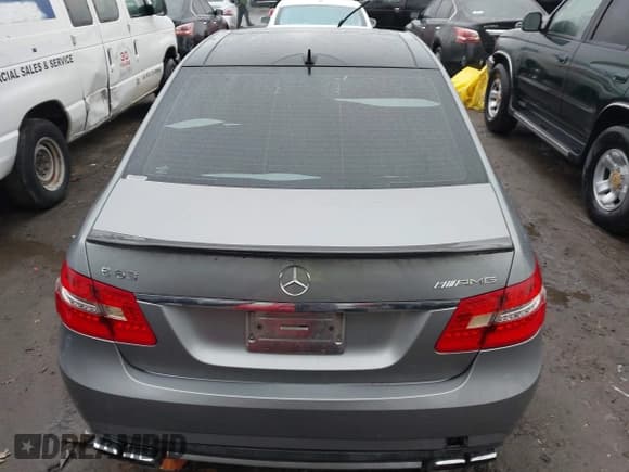 ✅ 2010 Mercedes-Benz E 63 AMG • VIN: WDDHF7HB5AA061930 • Лот: 41532150. Опубликован ранее на IAAI с пробегом 177 083 миль. Бесплатный доступ к архиву аукционных продаж из США и подробный отчёт об истории автомобиля на DreamBid. Изображение 16.