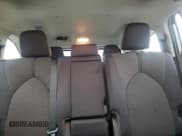 ✅ 2022 Toyota Highlander Hybrid LE • VIN: 5TDBBRCH2NS556257 • Лот: 63510555. Опубликован ранее на Copart с пробегом 63 452 миль. Бесплатный доступ к архиву аукционных продаж из США и подробный отчёт об истории автомобиля на DreamBid. Изображение 10.