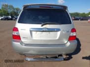 ✅ 2007 Toyota Highlander w/3rd Row • VIN: JTEEW21A570047277 • Лот: 43112921. Опубликован ранее на IAAI с пробегом 206 408 миль. Бесплатный доступ к архиву аукционных продаж из США и подробный отчёт об истории автомобиля на DreamBid. Изображение 16.