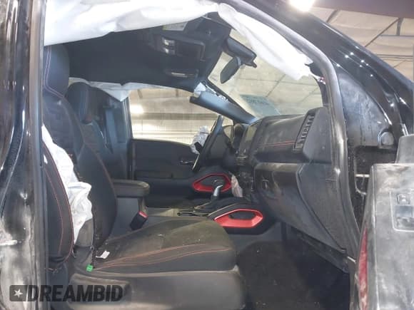 ✅ 2024 Nissan Frontier SV • VIN: 1N6ED1EK7RN611313 • Lot: 41617892. Listed on IAAI with 4,425 mi. Free auction sales archive from the USA and detailed vehicle history report at DreamBid. Image 5.