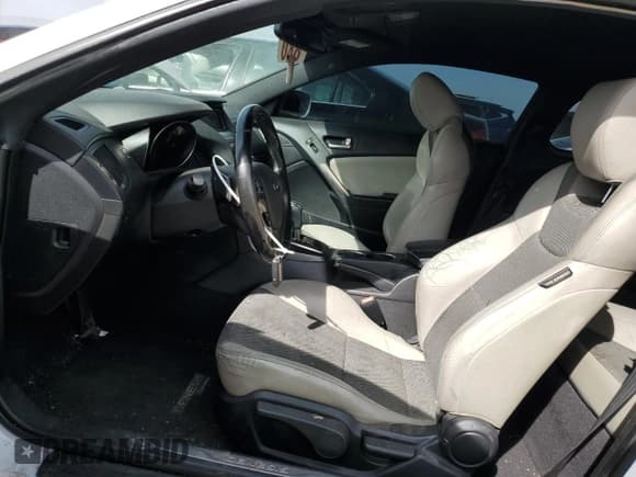 ✅ 2016 Hyundai Genesis Coupe 3.8L Base • VIN: KMHHT6KJ2GU134929 • Lot: 48465825. Wystawiony na Copart z przebiegiem 125 191 mil. Bezpłatny archiwum sprzedaży aukcyjnych z USA i szczegółowy raport historii pojazdu na DreamBid. Zdjęcie 7.