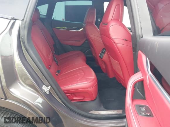 ✅ 2017 Maserati Levante • VIN: ZN661XUS0HX239609 • Lot: 42435074. Listed on IAAI with 74,666 mi. Free auction sales archive from the USA and detailed vehicle history report at DreamBid. Image 8.