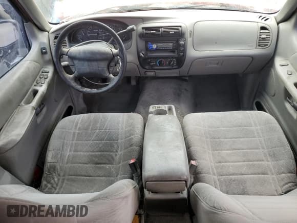 ✅ 1999 Mercury Mountaineer • VIN: 4M2ZU52E6XUJ43842 • Lot: 88141505. Listed on Copart with 194,187 mi. Free auction sales archive from the USA and detailed vehicle history report at DreamBid. Image 8.