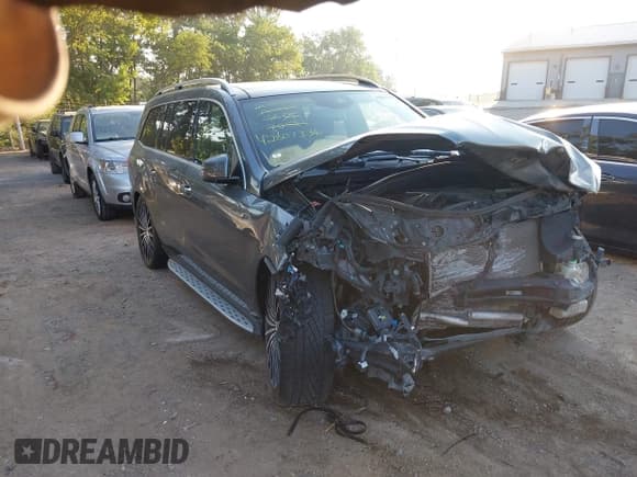 ✅ 2017 Mercedes-Benz GLS 450 • VIN: 4JGDF6EE6HA925911 • Лот: 42807336. Опубликован ранее на IAAI с пробегом 170 000 миль. Бесплатный доступ к архиву аукционных продаж из США и подробный отчёт об истории автомобиля на DreamBid. Изображение 1.