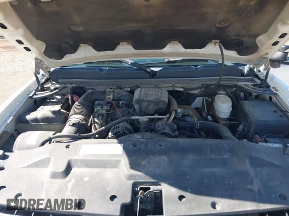 ✅ 2008 Chevrolet Silverado 2500HD 1LT • VIN: 1GCHC23668F121517 • Lot: 42783735. Wystawiony na IAAI z przebiegiem 256 197 mil. Bezpłatny archiwum sprzedaży aukcyjnych z USA i szczegółowy raport historii pojazdu na DreamBid. Zdjęcie 10.