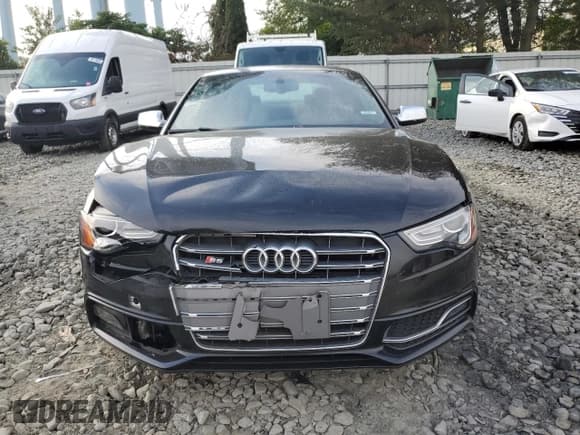 ✅ 2013 Audi S5 Premium Plus • VIN: WAUCGAFR3DA068214 • Lot: 69732035. Wystawiony na Copart z przebiegiem 132 734 mil. Bezpłatny archiwum sprzedaży aukcyjnych z USA i szczegółowy raport historii pojazdu na DreamBid. Zdjęcie 5.