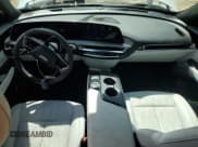 ✅ 2024 Cadillac LYRIQ Sport • VIN: 1GYKPVRK4RZ129240 • Lot: 61253525. Wystawiony na Copart z przebiegiem 15 820 mil. Bezpłatny archiwum sprzedaży aukcyjnych z USA i szczegółowy raport historii pojazdu na DreamBid. Zdjęcie 8.