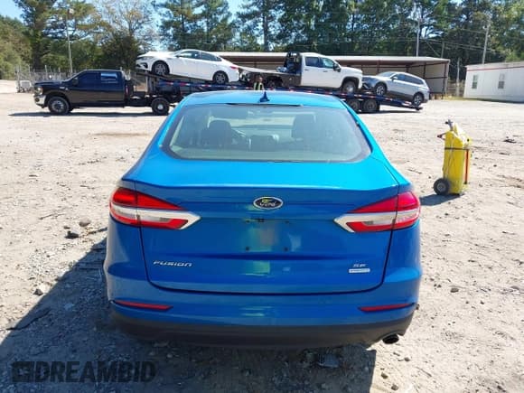 ✅ 2020 Ford Fusion SE • VIN: 3FA6P0HD6LR156230 • Lot: 43363779. Wystawiony na IAAI z przebiegiem 69 695 mil. Bezpłatny archiwum sprzedaży aukcyjnych z USA i szczegółowy raport historii pojazdu na DreamBid. Zdjęcie 16.