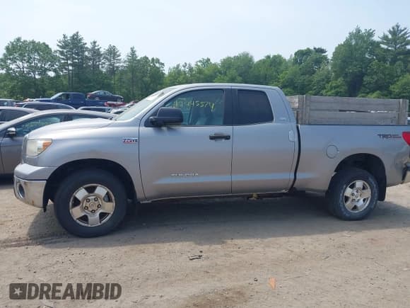 ✅ 2008 Toyota Tundra • VIN: 5TBBV54168S523406 • Lot: 42445574. Listed on IAAI with 117,947 mi. Free auction sales archive from the USA and detailed vehicle history report at DreamBid. Image 14.