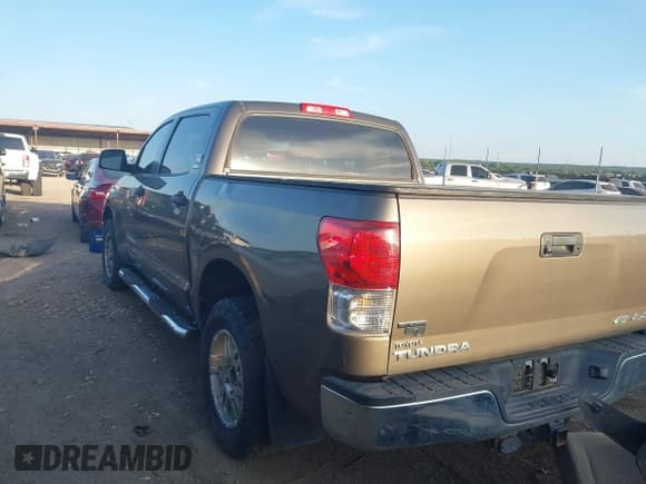 ✅ 2013 Toyota Tundra • VIN: 5TFDW5F19DX299949 • Lot: 42776657. Wystawiony na IAAI z przebiegiem 132 500 mil. Bezpłatny archiwum sprzedaży aukcyjnych z USA i szczegółowy raport historii pojazdu na DreamBid. Zdjęcie 3.