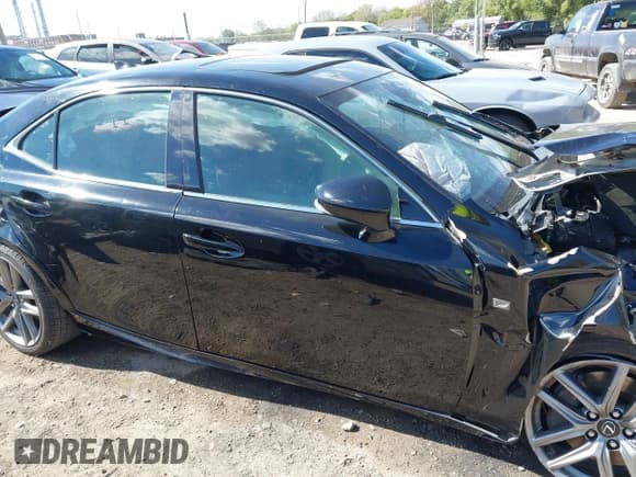 ✅ 2017 Lexus IS 200t • VIN: JTHBA1D24H5039856 • Lot: 43377548. Wystawiony na IAAI z przebiegiem 83 177 mil. Bezpłatny archiwum sprzedaży aukcyjnych z USA i szczegółowy raport historii pojazdu na DreamBid. Zdjęcie 14.