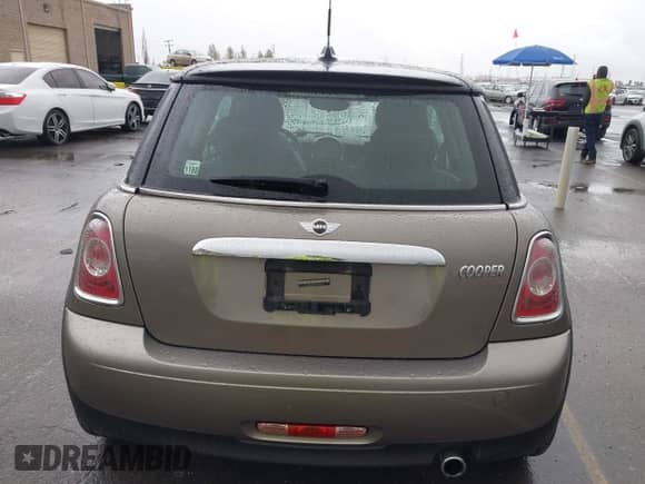 2012 MINI Hardtop with VIN WMWSU3C5XCT262971, listed as a IAAI auction lot 43359213 with 42,086 mi miles and . Bid and sale history available at DreamBid. Image 16.