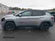 2020 Jeep Compass Latitude z VIN 3C4NJDBB5LT157233, wystawiony jako IAAI lot #43548226 z przebiegiem 34 715 mil mil oraz . Historia ofert i sprzedaży dostępna na DreamBid. Obrazek 15.