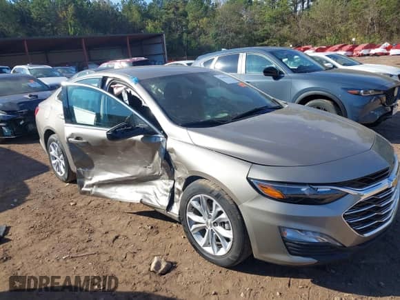 2024 Chevrolet Malibu LT with VIN 1G1ZD5ST3RF223457, listed as a IAAI auction lot 43604283 with 48,411 mi miles and . Bid and sale history available at DreamBid. Image 6.