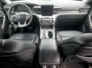 ✅ 2020 Ford Explorer XLT • VIN: 1FMSK8DH1LGC72419 • Лот: 82574805. Опубликован ранее на Copart с пробегом 104 992 миль. Бесплатный доступ к архиву аукционных продаж из США и подробный отчёт об истории автомобиля на DreamBid. Изображение 8.