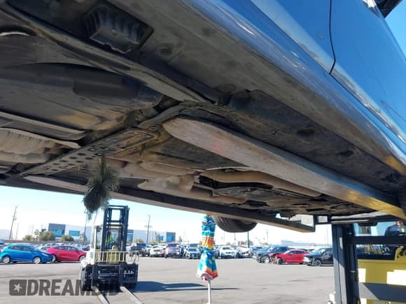 ✅ 2014 BMW 5 Series 550i • VIN: WBAKN9C52ED000911 • Lot: 41762042. Listed on IAAI with 88,240 mi. Free auction sales archive from the USA and detailed vehicle history report at DreamBid. Image 21.