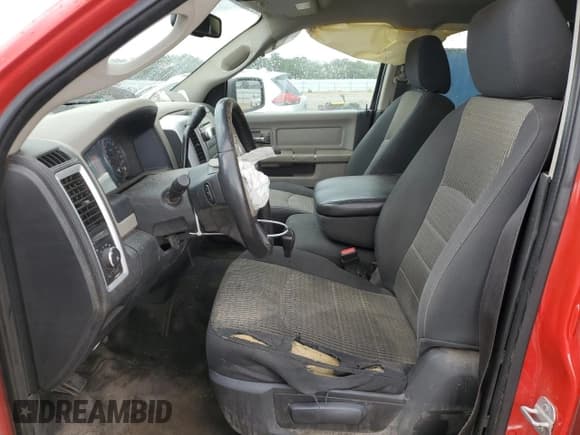 ✅ 2009 Dodge 1500 SLT • VIN: 1D3HV13T79J522185 • Lot: 56600255. Wystawiony na Copart z przebiegiem 161 616 mil. Bezpłatny archiwum sprzedaży aukcyjnych z USA i szczegółowy raport historii pojazdu na DreamBid. Zdjęcie 7.